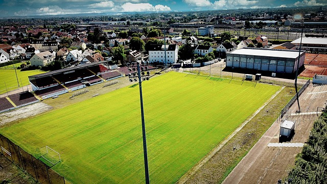 临近岁末 临近岁末